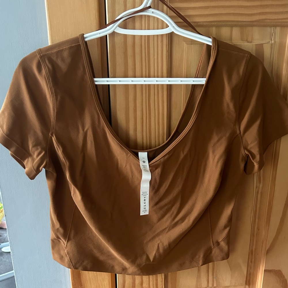 Lulu lemon tshirt